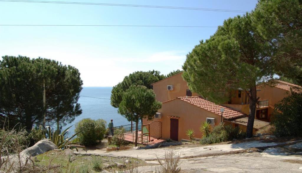 Residence La Calle Isola D'Elba Zewnętrze zdjęcie